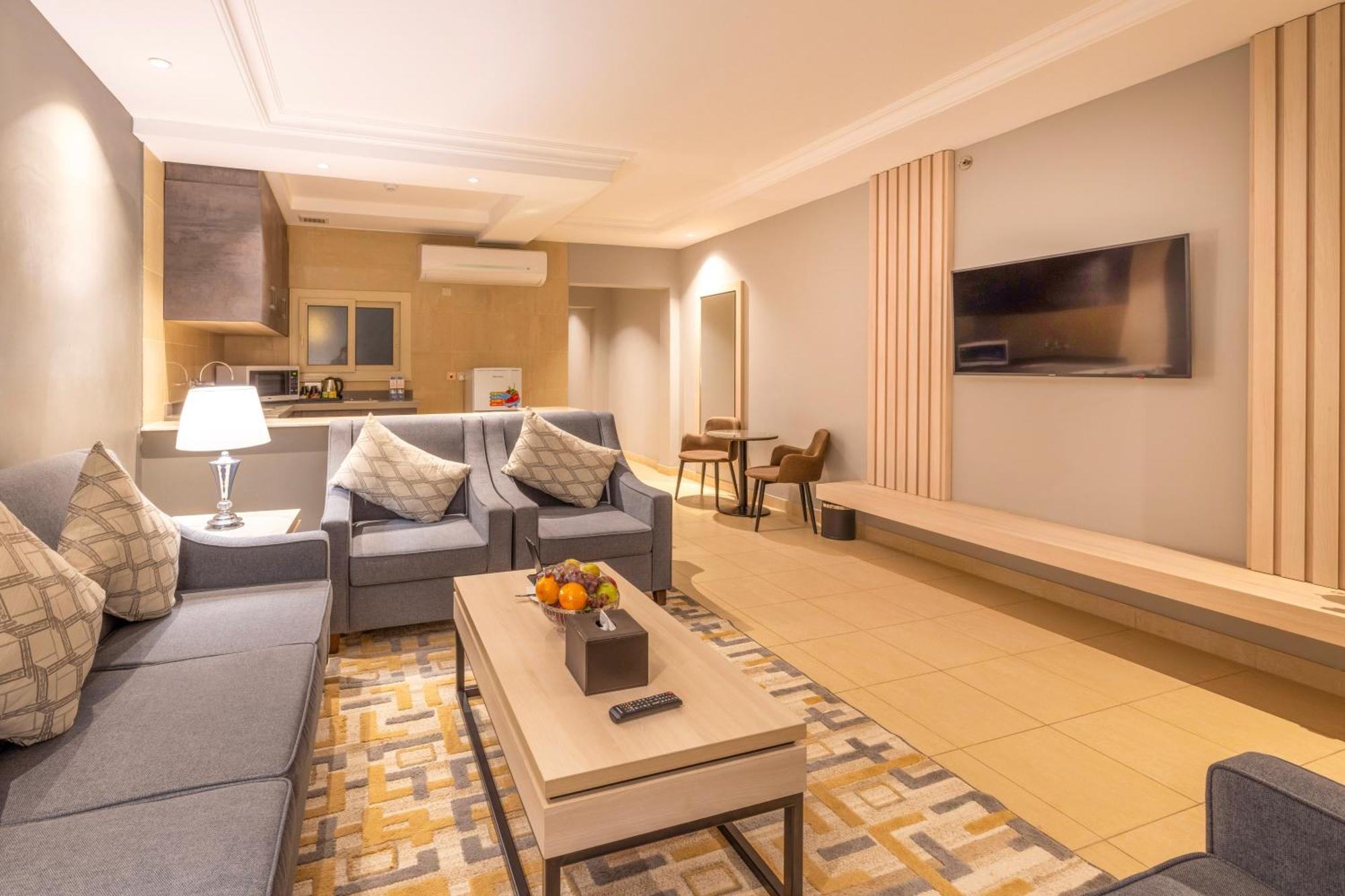Enala Hotel Apartments- Tabuk Exterior foto